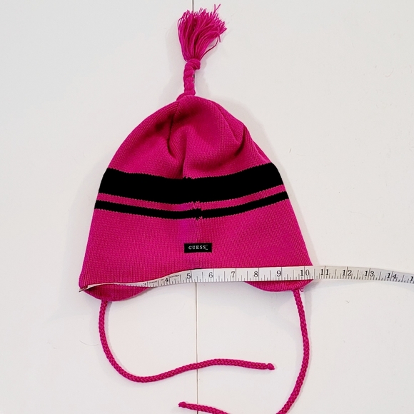 NWOT GuessBeanie with ties - Picture 4 of 7